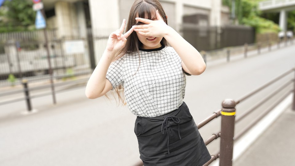 舌を出しピースでアヘ顔晒しちゃう百戦錬磨の娘