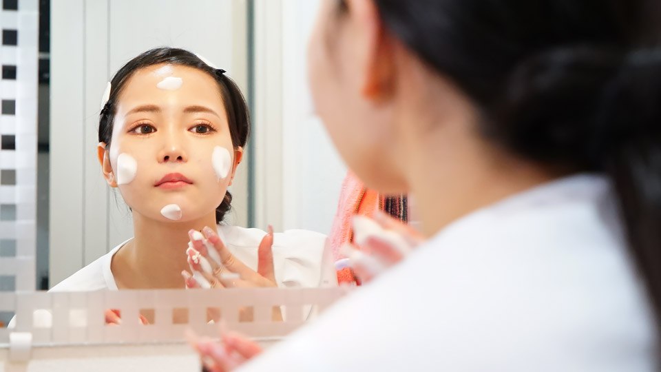 スッピン熟女 ～森本さんの素顔～      [无码AV/無碼AV
](https://t.me/AVWUMAYUANPIAN)102423-001 麗しのメイク有りと芳ばしのメイク無しSEXを今夜くらべてみました3